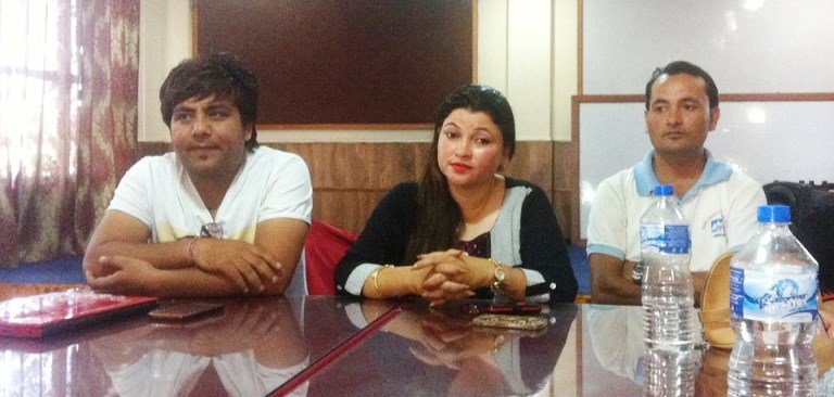 सिस्टर नेपालले सुर्खेतमा नृत्य प्रतियोगिता गर्दे